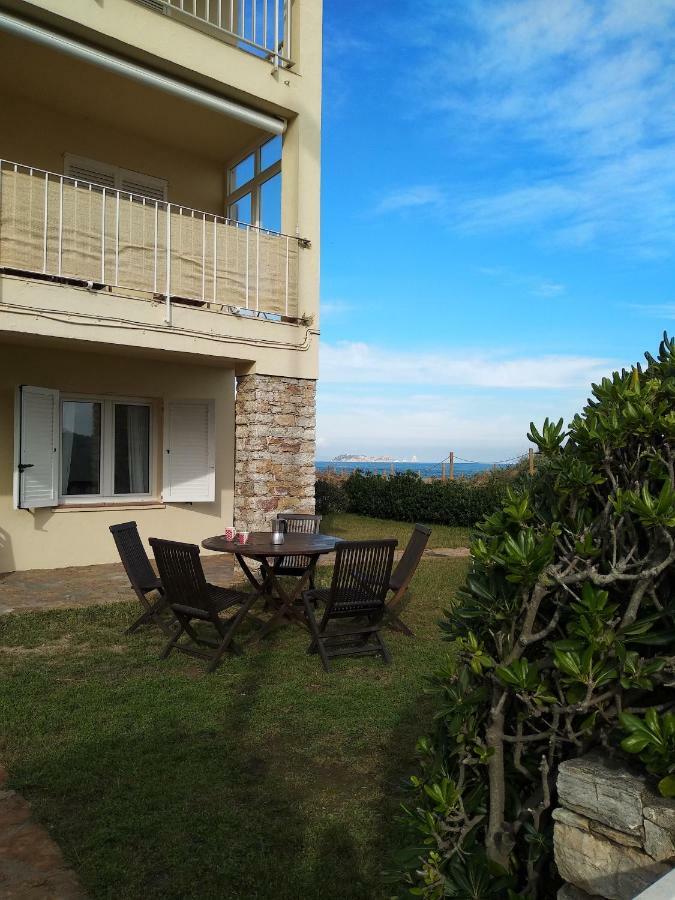 Sea Front Apartment In Platja Pals With Terrace And Parking Eksteriør billede