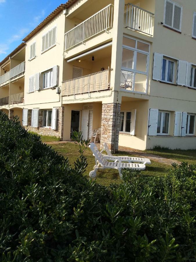 Sea Front Apartment In Platja Pals With Terrace And Parking Eksteriør billede